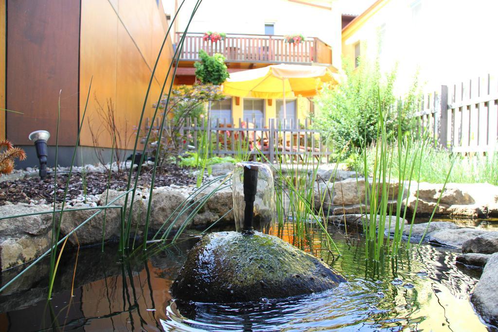 Gaestehaus Lokalaugenschein Podersdorf am See Exteriör bild